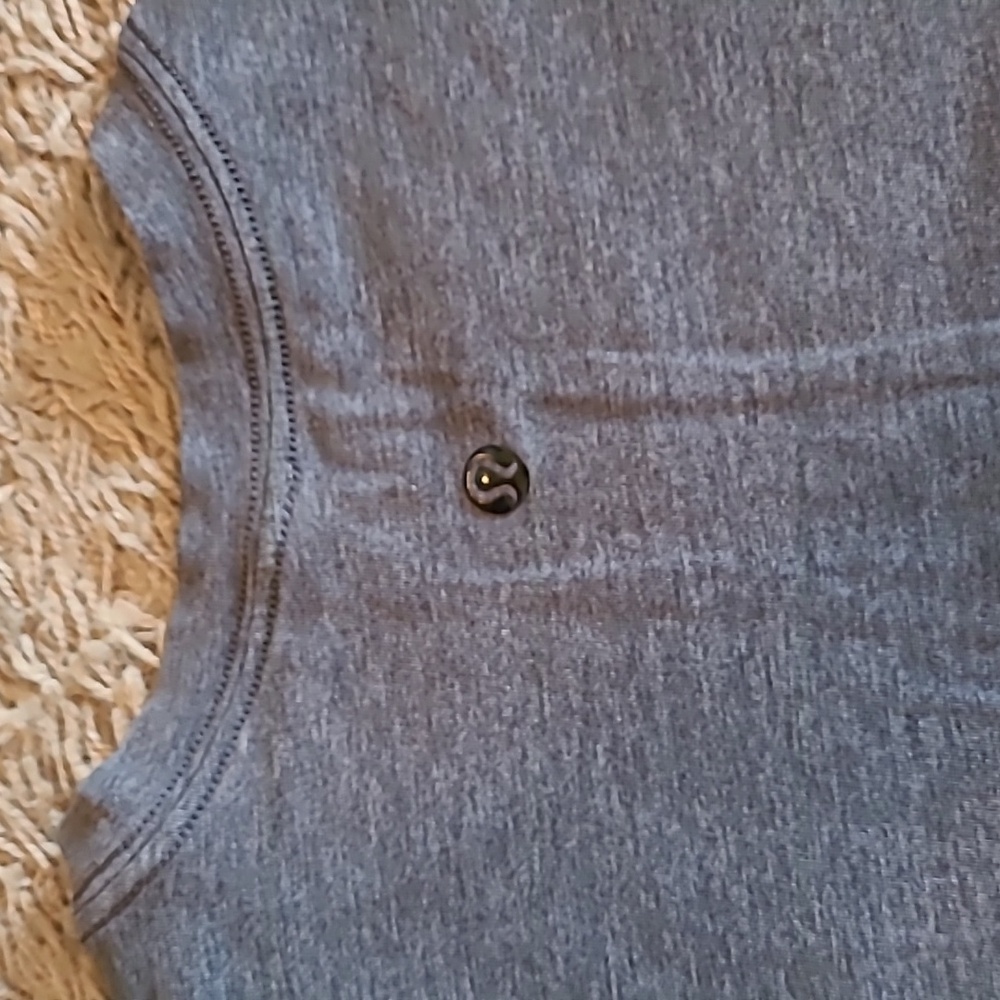 Lululemon Small Short Sleeve